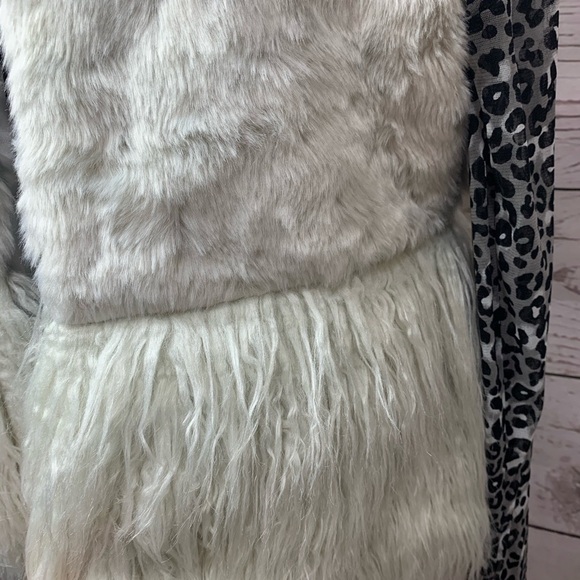 NWOT a.n.a Faux Fur Vest With Fringe Accents - Picture 4 of 7